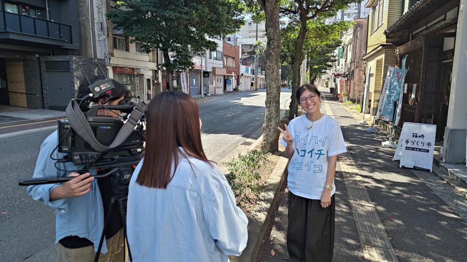 FBS福岡放送「まちが★スキー」によるハコイチの取材風景